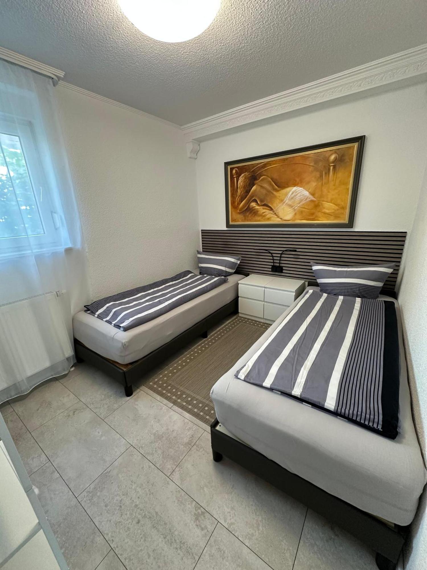 Ruhige Geraeumige Wohnung Pforzheim Extérieur photo
